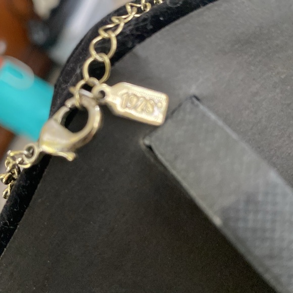 1928 Jewelry Round Open Lattice Pendant Necklace For Women 8+ 3" Extender - Picture 4 of 4